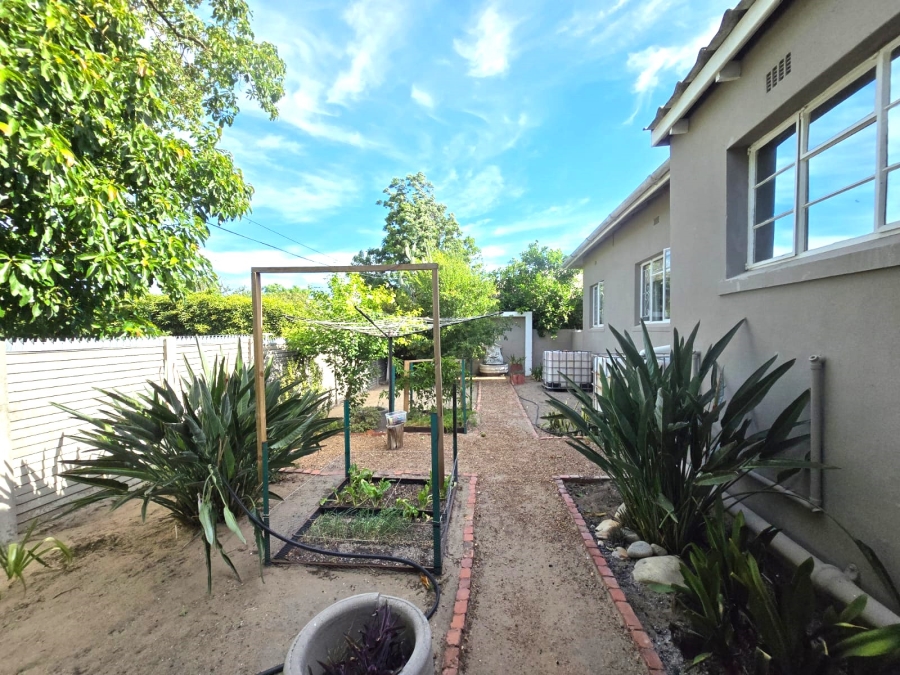 5 Bedroom Property for Sale in Lemoenkloof Western Cape